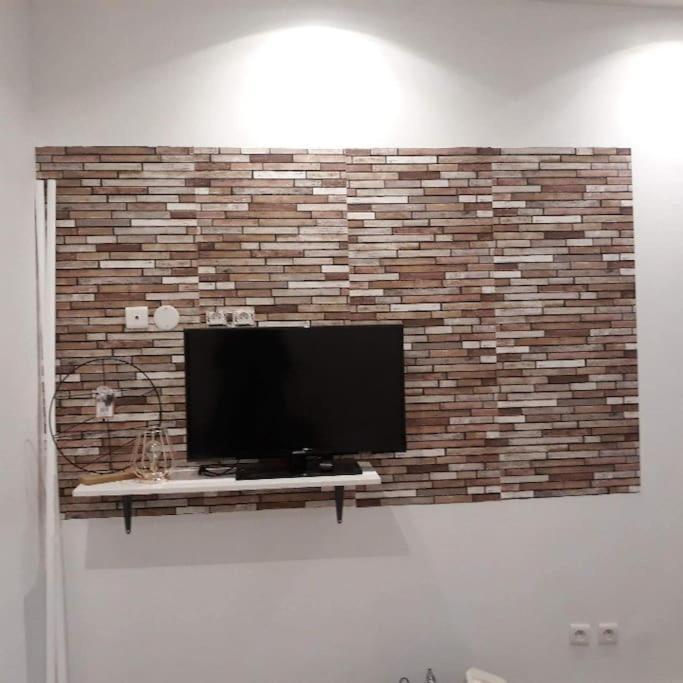Appartement Agreable Au Centre Wifi Saint-Léonard-de-Noblat Eksteriør bilde